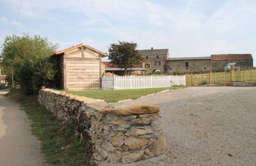 Villeneuve d'Aveyron Casa | edificio antiguo, con piscina privada en el corazón de una pequeña casa de campo Quercy.