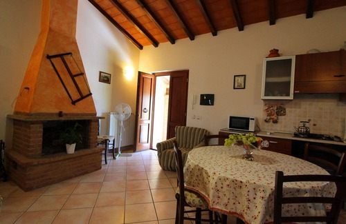 Foiano della Chiana Villa | Antigua casa de piedra con jardín privado y piscina. Foiano della Chiana.