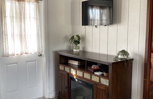 Boardwalk Apartamento | Old Florida Living, Beachside Loft, Near Flagler & 3-minute walk to beach