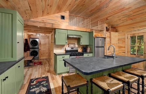 Old Forge Cabina | Old Forge, NY - Secluded Riverfront Cottage with AC, W/D, Walk to Town!