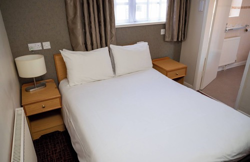 Hull Hotel | Old Grey Mare Hotel by Greene King Inns