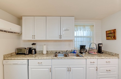 Old Hickory Apartamento | Old Hickory Hideout: Charming Apt w/ Deck!
