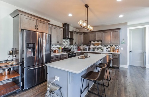 Lakewood Casa | Old Hickory Rooftop Oasis – Modern 3 BDR w/ River Views! 20 Min to Downtown