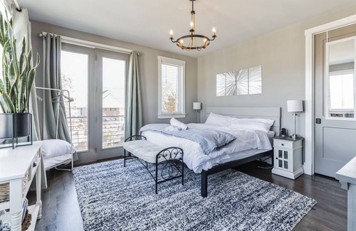 Lakewood Casa | Old Hickory Rooftop Oasis – Modern 3 BDR w/ River Views! 20 Min to Downtown