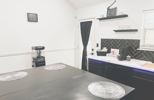 McDonough Casa | Old Hollywood with Modern touches