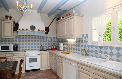 Montpezat Casa | Old house, charm and calm assured. For eight people