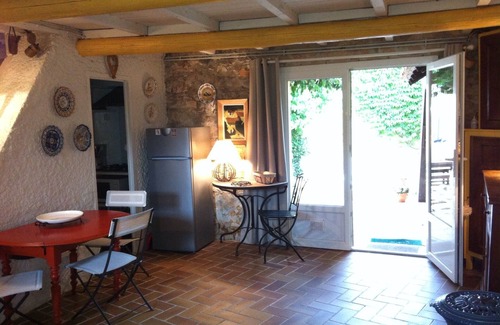 Poulx Casa | CASA ANTIGUA, EN UN PUEBLO PROVENZAL, MUCHO ENCANTO
