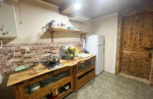 Ambrolauri Apartamento | Old House in Racha - ძველი სახლი რაჭაში
