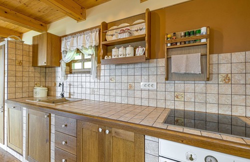 Brezice Chalet De Esquí | Old House Knezovo With Lovely View, Sromlje, Slovenia