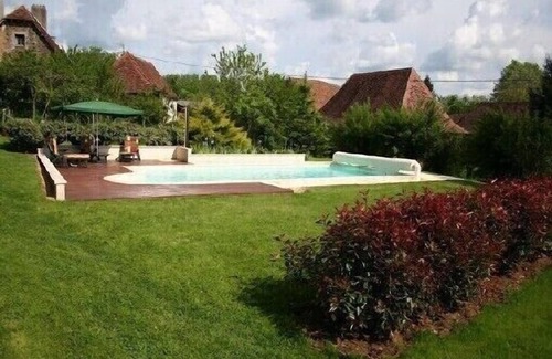 Savignac-Ledrier Cabaña | Antigua casa ubicada en una granja de manzanas y frutas rojas
