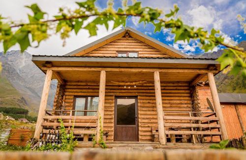 Gergeti Casa | Old Hut