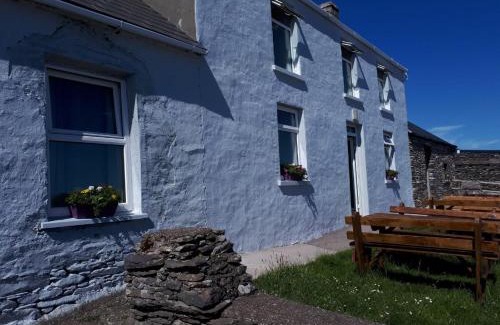 Coumeenoole Casa | Old Irish farmhouse