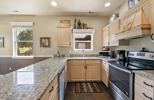 Camdenton Cabaña | Old Kinderhook Cottage, Golf Club & Spa.