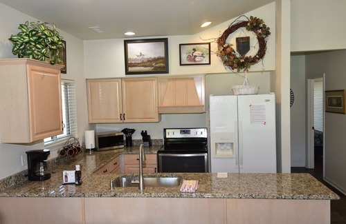 Camdenton Cabaña | Old Kinderhook Creekside Golf Cottage 13