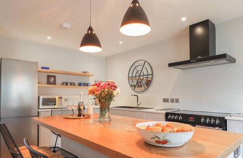 Marybank Casa | OLD MANSE, family friendly, character holiday cottage in Muir Of Ord