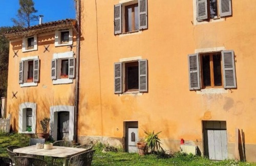 Le Cannet-des-Maures Casa | Old mill guesthouse
