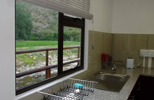 Schoemanshoek Cama Y Desayuno | Old Mill Lodge, Working Ostrich Farm & Restaurant, Oudtshoorn
