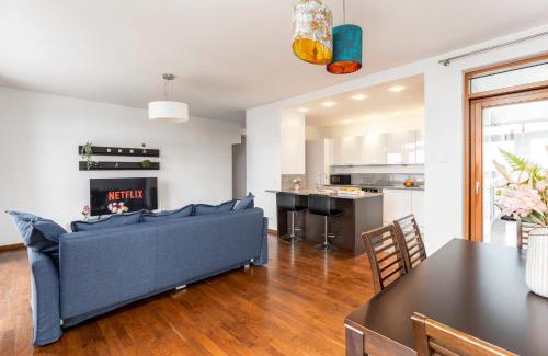 Muranow Apartamento | Old Money Tower Panoramiczny Widok z 8 Piętra Garaż Arkadia Westfield Metro Gdańska