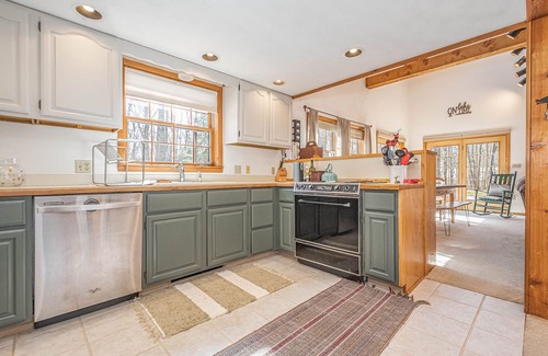 Paradise Point Casa | Old Moose Barn | Lake Access, Dock Slip, Yard!