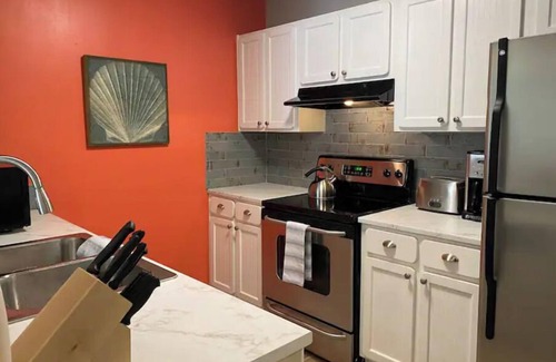 Old Village Casa | Old Mt Pleasant Oasis, 5 Min to Sullivans Island