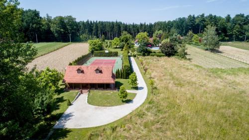 Marusevec Casa | Old Oak House with pool