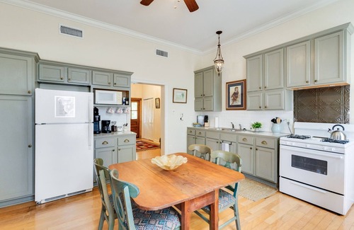 Breaux Bridge Apartamento | Old Opera House Grand Residence