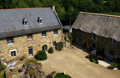 Saint-Jouan-des-Guerets Casa | Old Pressoir renovated into a cosy vacation home