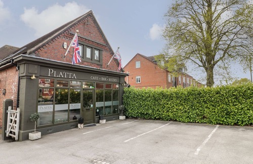 Smalley Casa | OLD PRINT HOUSE, family friendly in Stanley Common