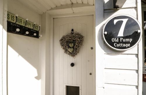 Wilton Casa | Old Pump Cottage