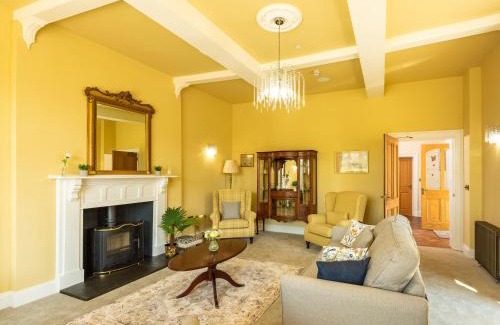 Newtown Casa | Old Rectory House