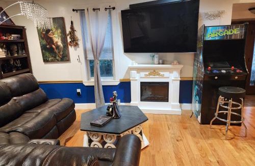 South Peabody Casa | Old Salem Inn 15 mins from downtown Salem