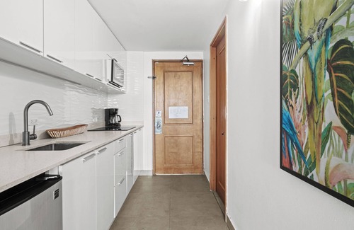 Puerta de Tierra Apartamento | Old San Juan | Oceanview Studio | Balcony with Ocean View