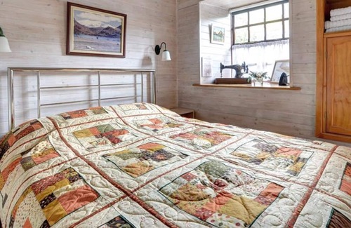 Betws Garmon Casa | A los pies de Snowdon, a cinco millas de Beddgelert, se encuentra una antigua estación convertida en el siglo XIX.