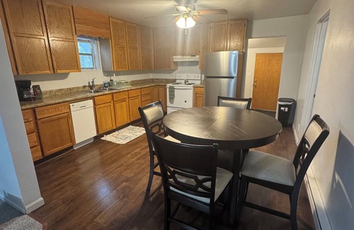 Casper Casa | Old Soul by The River - Charming 2-bedroom house with AC, WiFi in amazing Casper