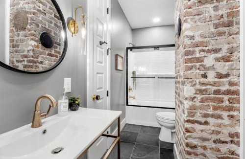 Biloxi Casa | Old Spanish House Suite B Sophisticated Retreat