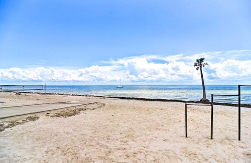 Historic Uptown Casa | Old St Pete Bungalow - Downtown 1 Mi, Beach 8 Mi!