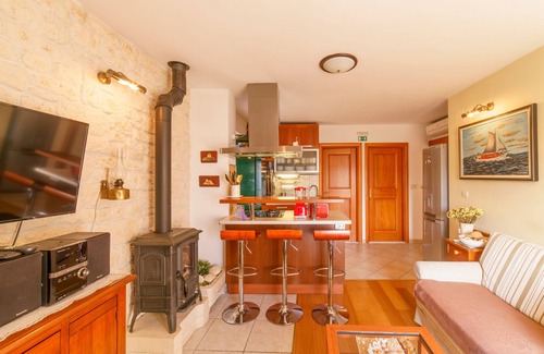 Sumartin Villa | Antigua casa de piedra para 10 personas.