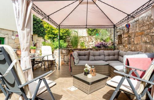 Mravince Casa | Old Stone House with private Swimming Pool