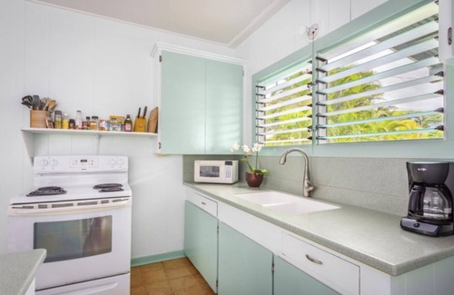 Hanalei Casa | Old Style beach house on Hanalei Bay;stunning mountain view, ocean breezes