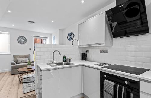 Swindon Apartamento | Old Styne Cottage - 2 min to Station - Free Parking - Courtyard