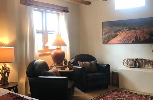 Taos Cama Y Desayuno | Old Taos Guesthouse B&B