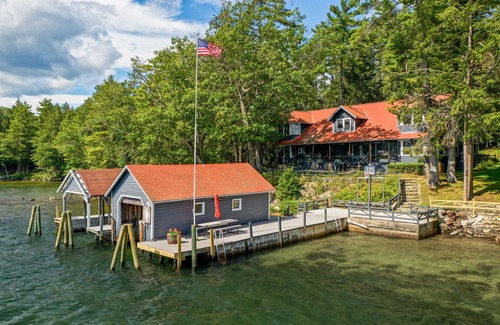 Moultonborough Casa | Old Time Winnipesaukee Lodge