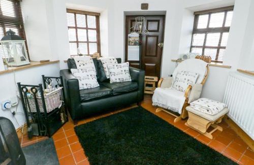 Malltraeth Casa | Old Tollgate