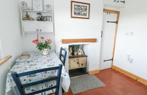 Malltraeth Casa | Old Tollgate