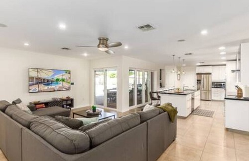 Scottsdale Highlands Casa | Old Town Heated Pool Hot Tub Putting Green