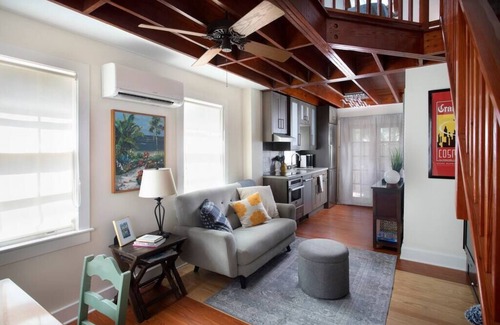 Old Town Cabaña | Old Town home a short walk to Duval/Couples Oasis
