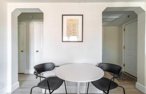 Old Town North Apartamento | Old Town North 1br w rooftop pool nr museums WDC-762