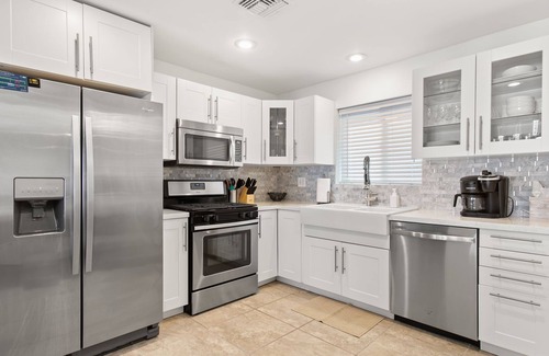 Peaceful Valley Casa | Old Town Oasis w/Heated Pool, Hot Tub, & Fire Pit