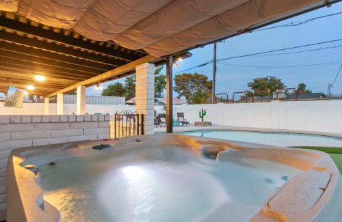 Peaceful Valley Casa | Old Town Oasis Wheated Pool, Hot Tub, & Fire Pit