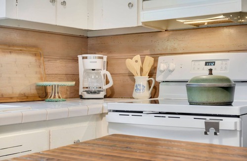 Fort Collins Casa | Old Town Retreat w/ Vintage Flair Near Csu, Bikes!